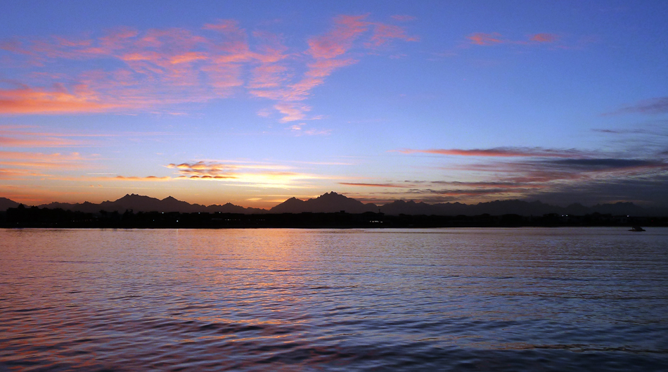 Red sea sundown